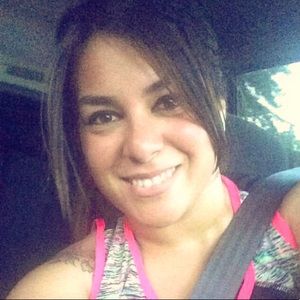 Meet your Posher, Vee.